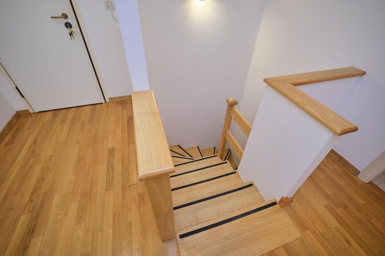 Apartma Seaview By Litto